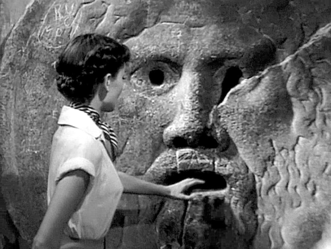 Cảnh trong bộ phim "Roman Holiday"