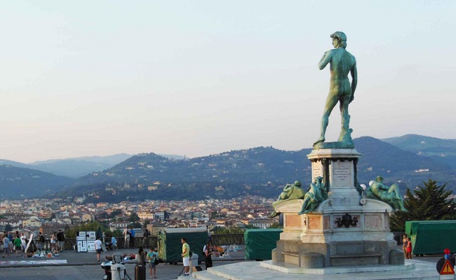 bức tượng David