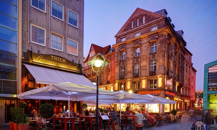 Nơi đây là một trong những địa điểm trung tâm của chợ Giáng sinh Dortmund