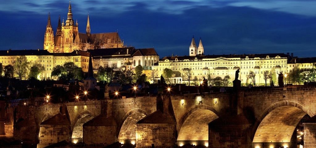 tour-du-lich-chau-au-sec-prague-de-viet-3-1024x682